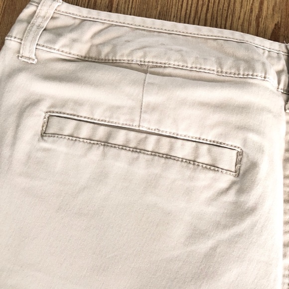 AE Midi Stretch Khaki Shorts - Picture 5 of 7